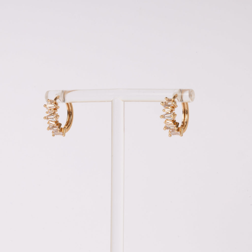 Aurora – Stainless Steel hoops met baguette steentjes