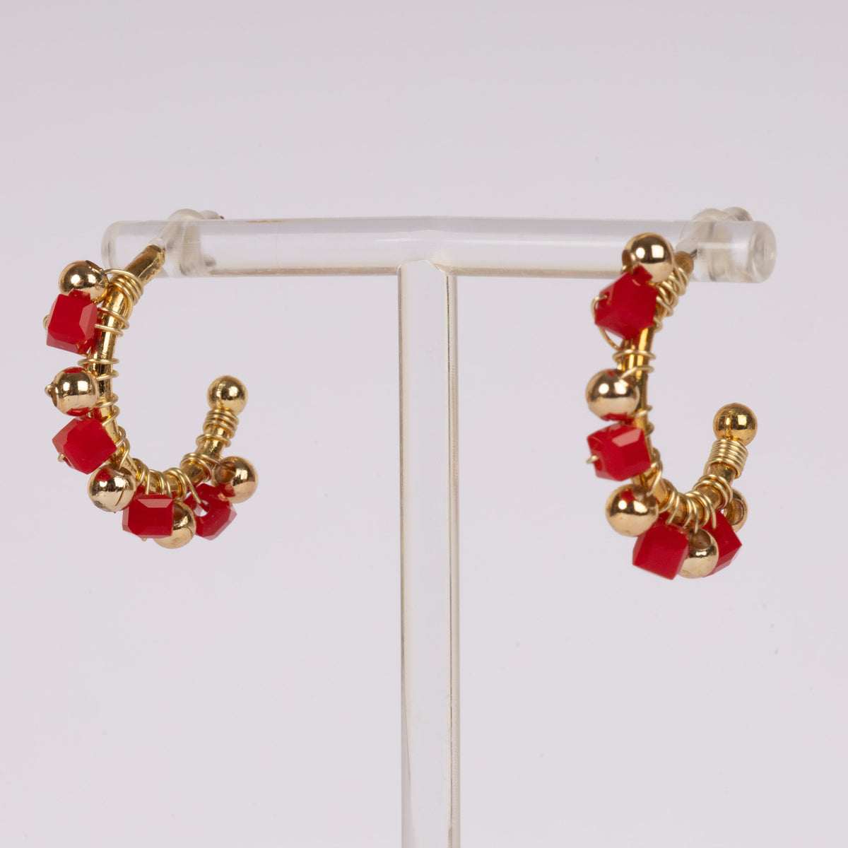 White Charm – Stainless Steel hoops met kralendetails