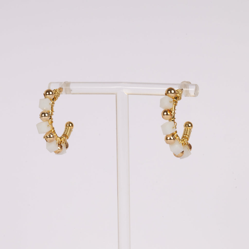 White Charm – Stainless Steel hoops met kralendetails